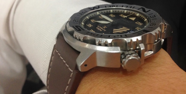 Seiko Prospex Limited Edition Landmonster SRP577K Watch Review - A  Refreshing Design