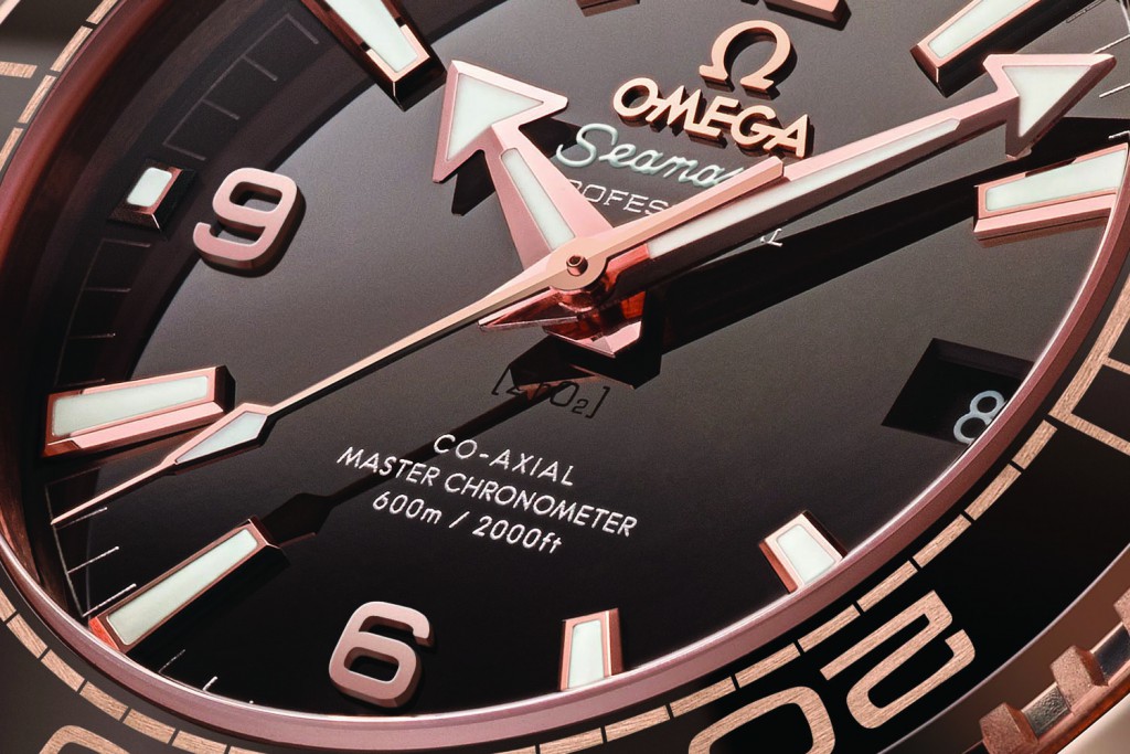 Omega-Seamaster-Planet-Ocean-600m-Master-Chronometer-39.5mm-Sedna-Gold-brown-dial-baselworld-2016-ref.-215.63.40.20.13.001-11