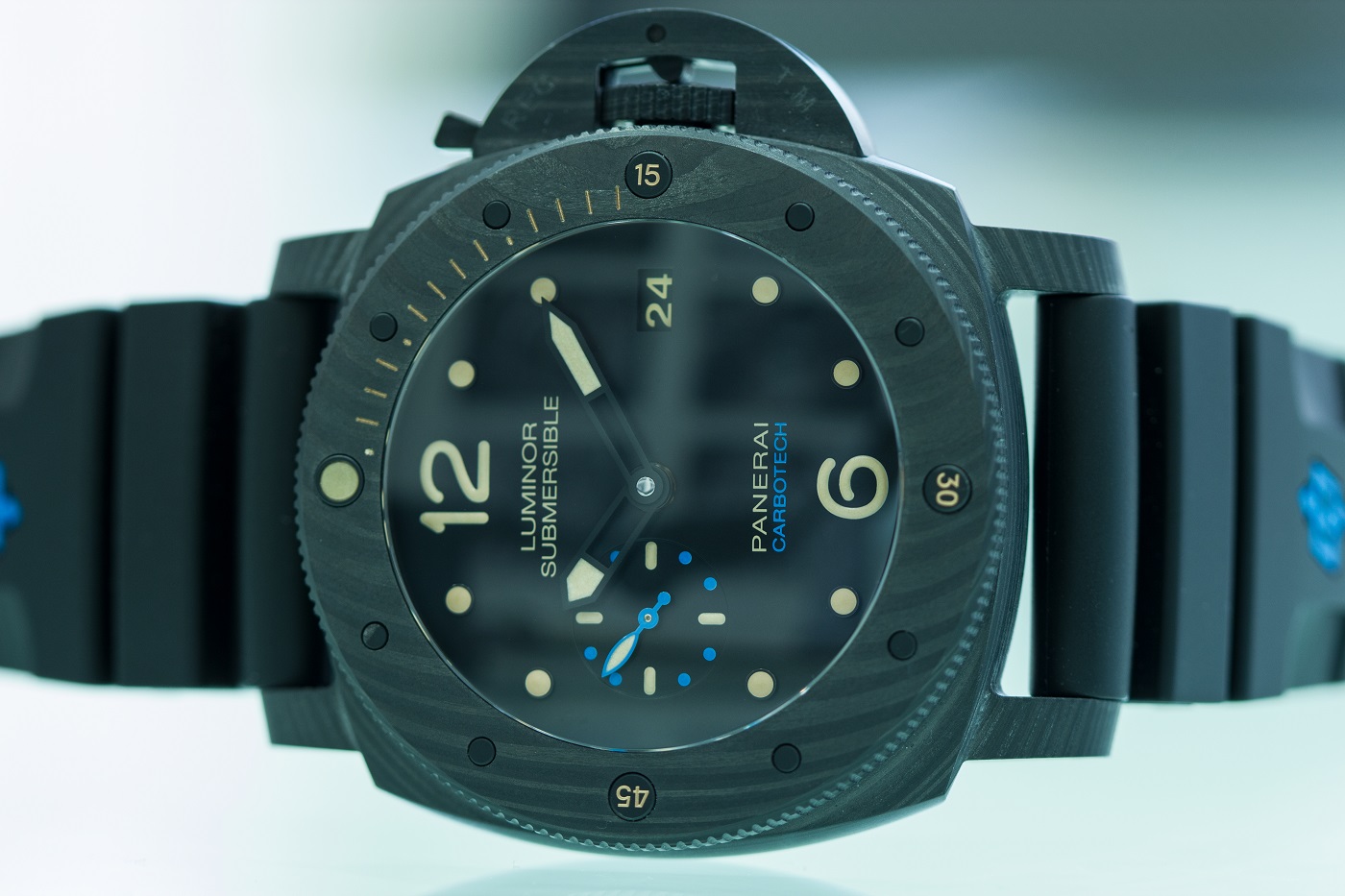 Panerai Luminor Submersible 1950 Carbotech 3-Days Automatic PAM00616 ...