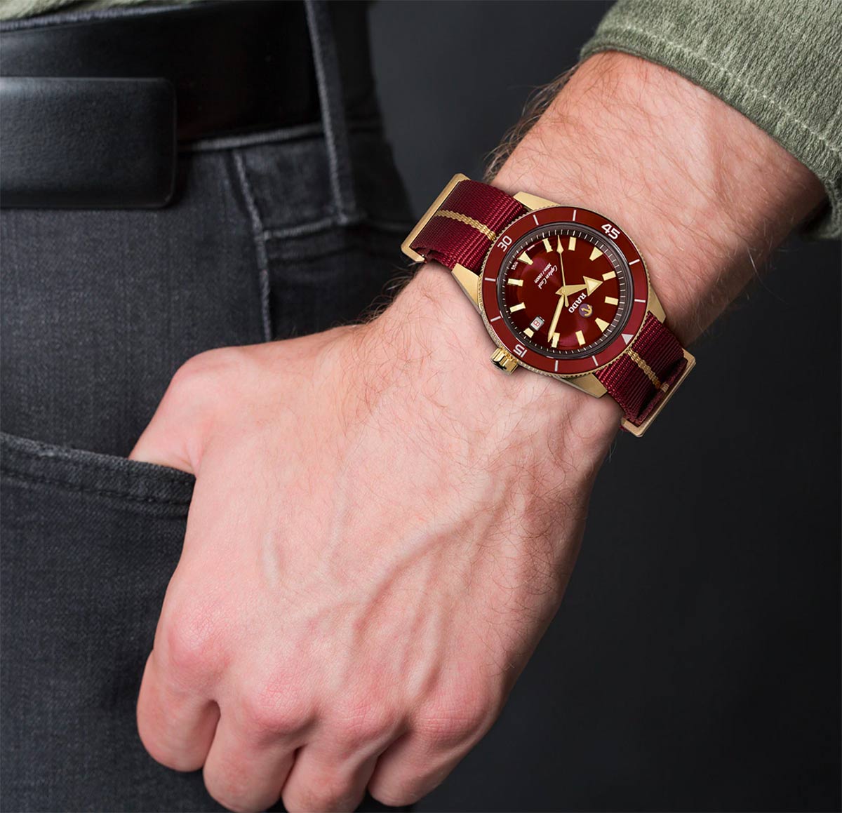 rado captain cook red